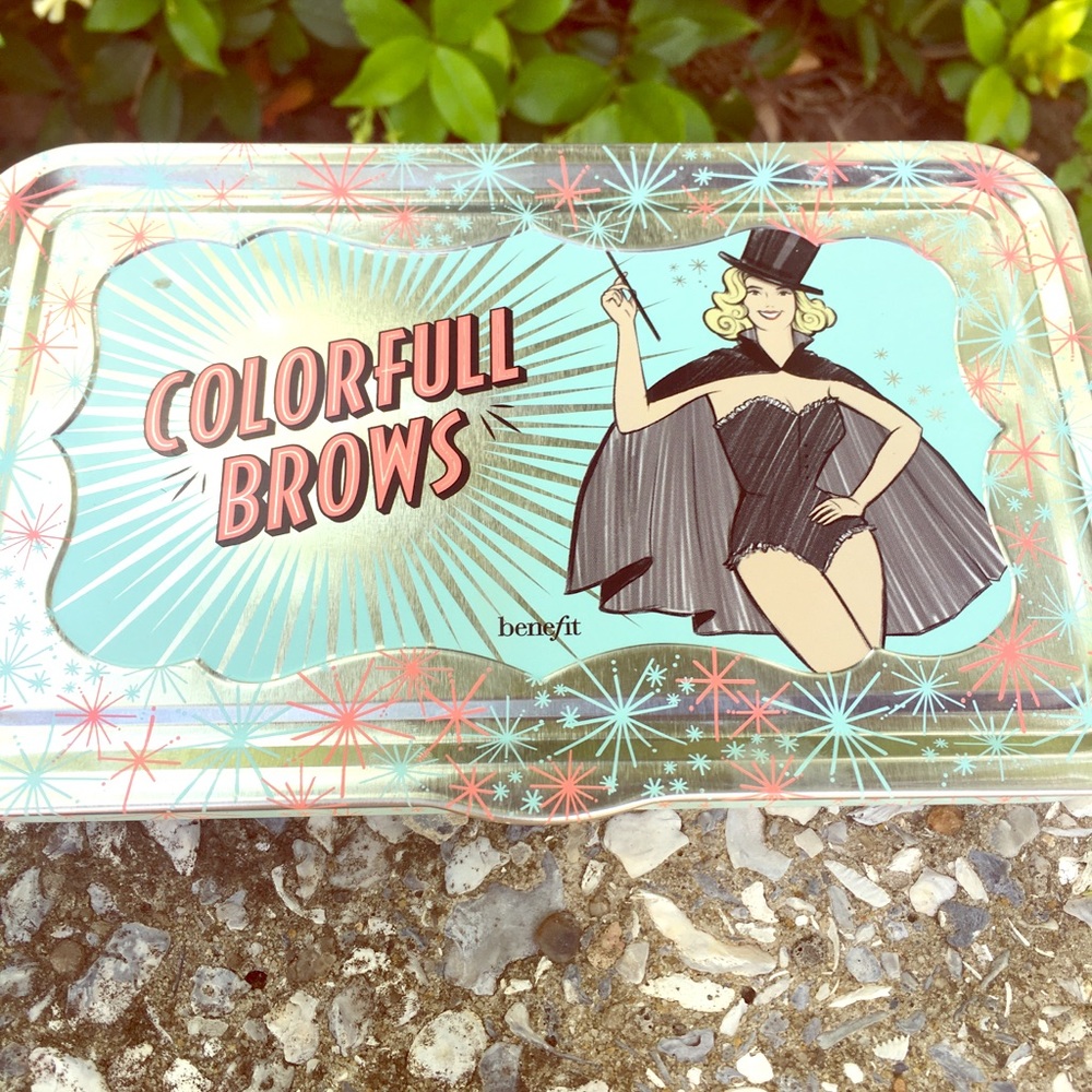 Benefit colorful brow kit
